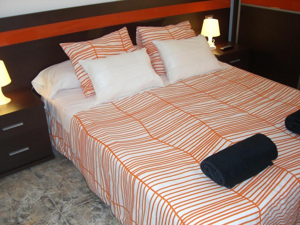 Pension Aqua Rooms Portomarin Eksteriør bilde